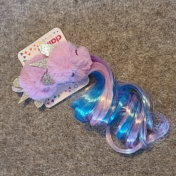Claire's Club Girl's Plushy Unicorn Hair Accessories & Colorful Extensions Clips - Picture 3 of 11